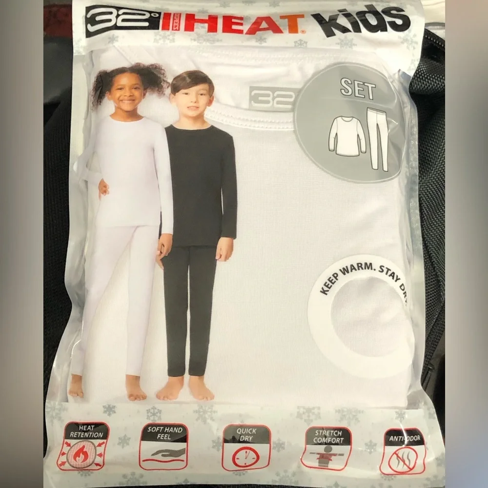 WHITE 32 DEGREES HEAT KIDS-LONG SLEEVE CREW NECK + LEGGING BASE LAYER SET‎